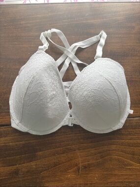 White Lace front close Bra with Crisscross Back